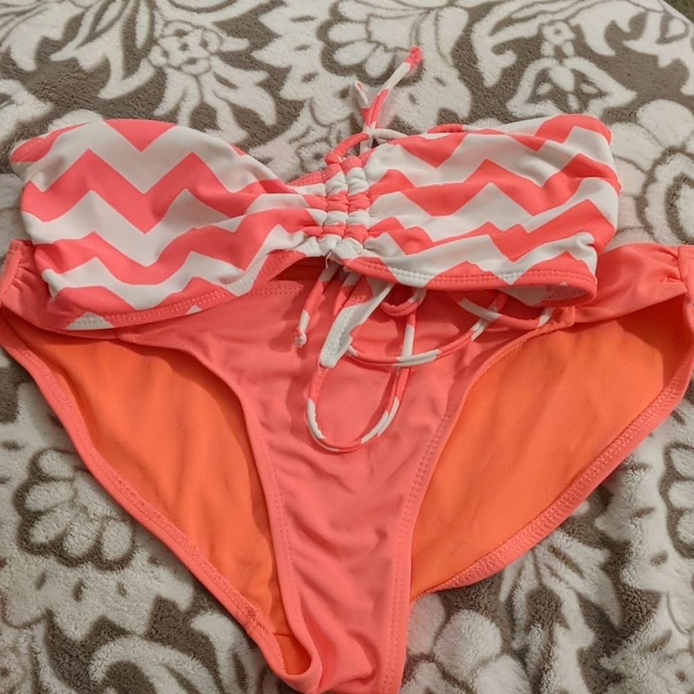 Bathing suit